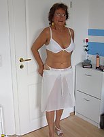 Hairy amateur housewife playing with her toy