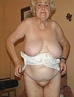 very old amateur grannies poser