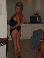 Hot Amateur MILF