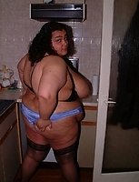 Over 40 dames expose their old meat