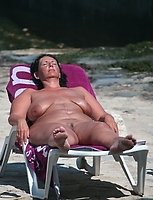 15 hot chubby mommies pictures